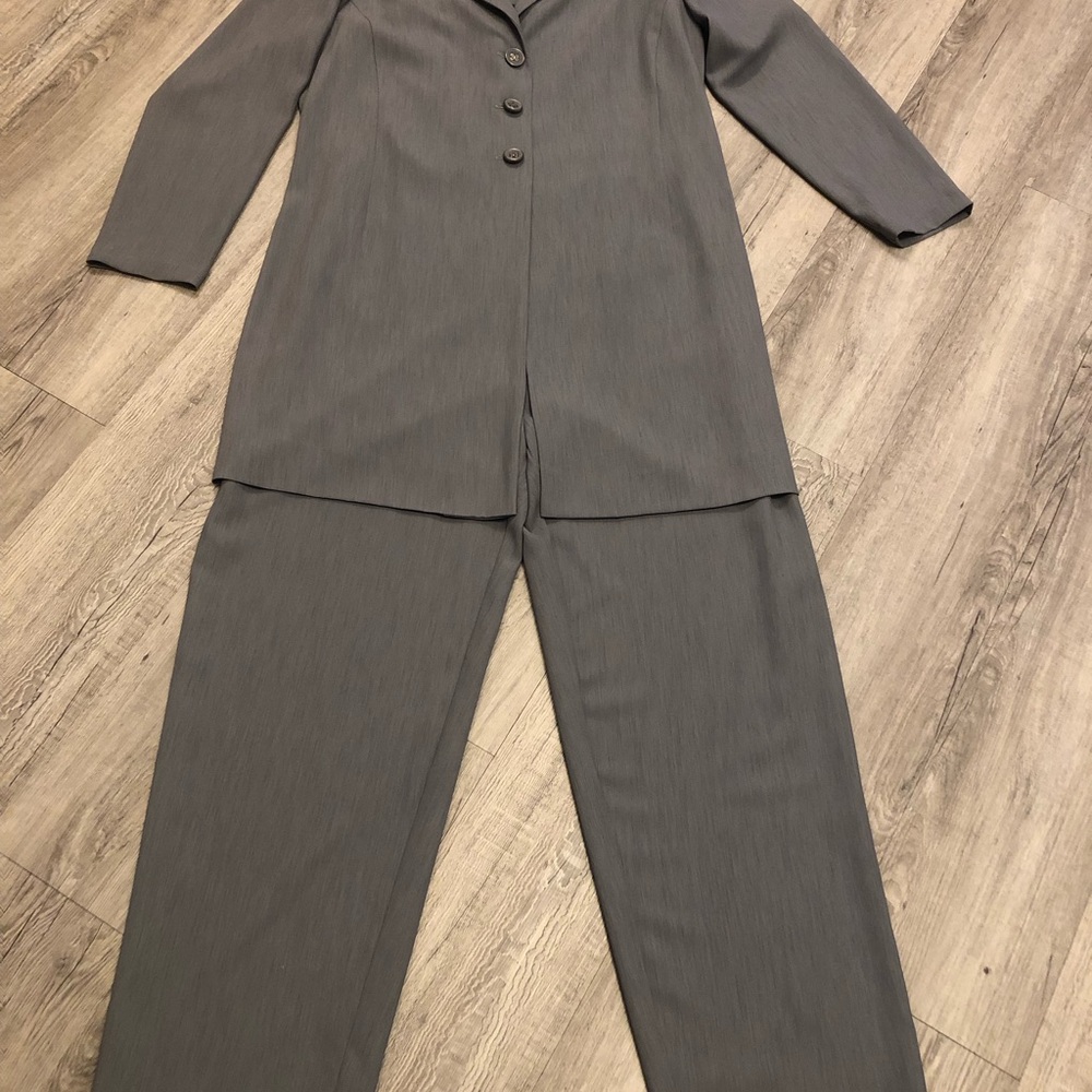 Sheri Martin Green-Grey Two-Piece Pant Suit